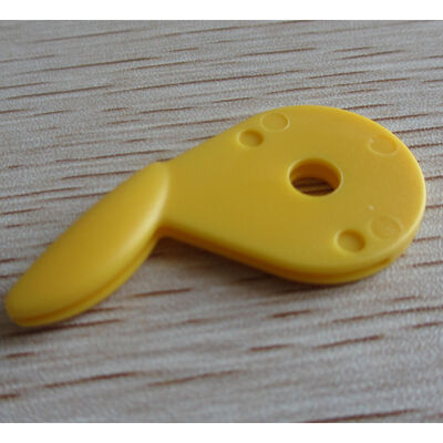 Customized Yellow Blade Holder with Matte Finish via Single Shot Injection Molding